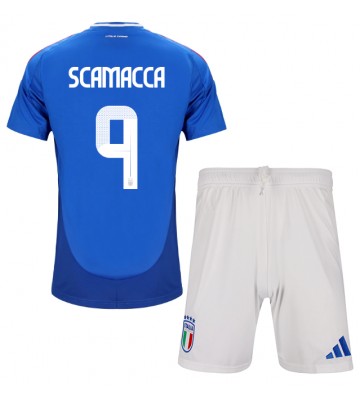 Italia Gianluca Scamacca #9 Primera Equipación Niños Eurocopa 2024 Manga Corta (+ Pantalones cortos)